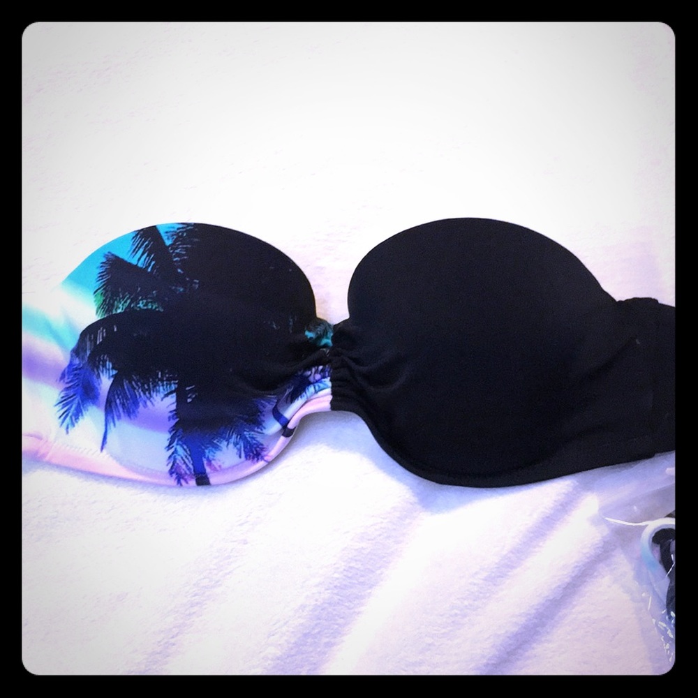 Victoria’s Secret NWT strapless bikini top 34B